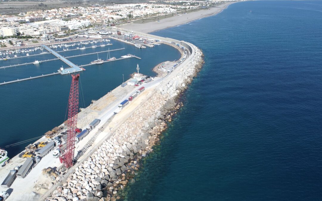 Dique abrigo Puerto de Garrucha. Almería.